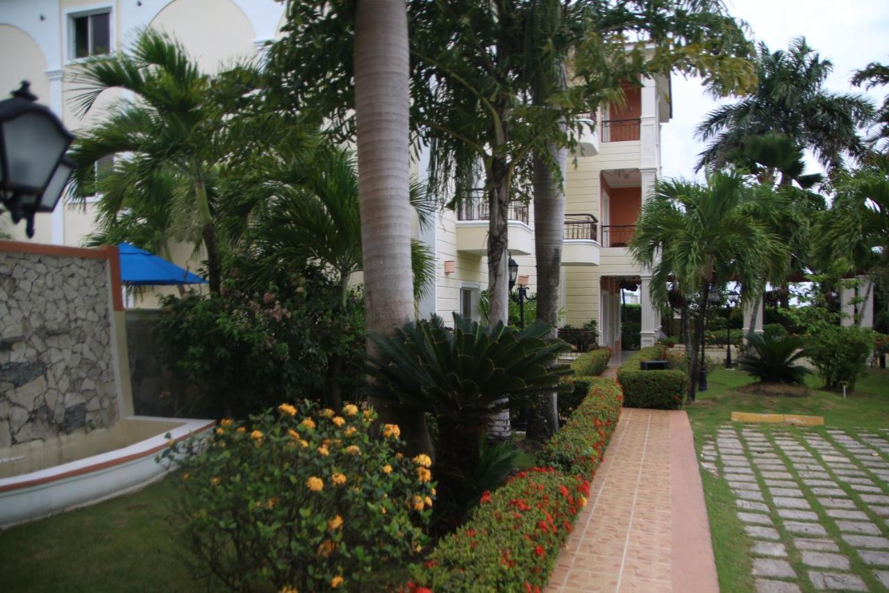 Hotel Dominicana Plus Баваро Экстерьер фото