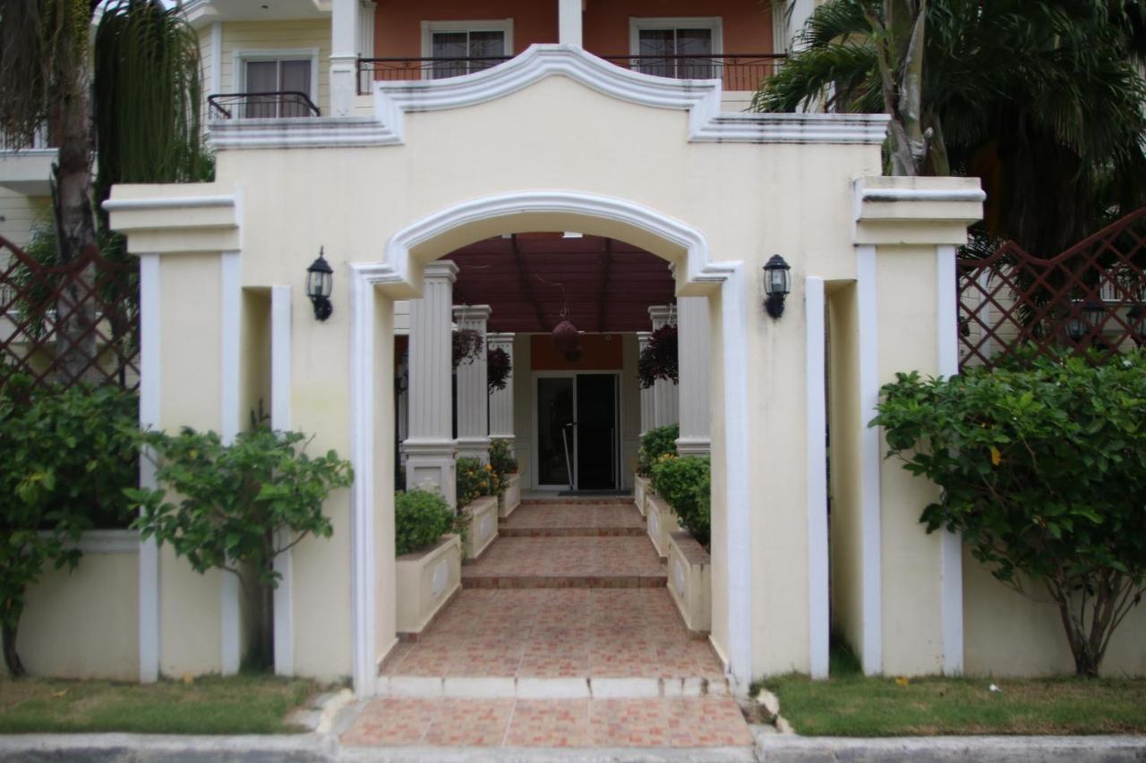 Hotel Dominicana Plus Баваро Экстерьер фото